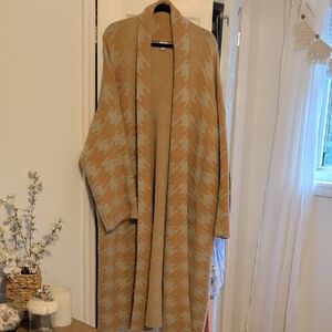 a new day Tan and Cream Houndstooth Cardigan